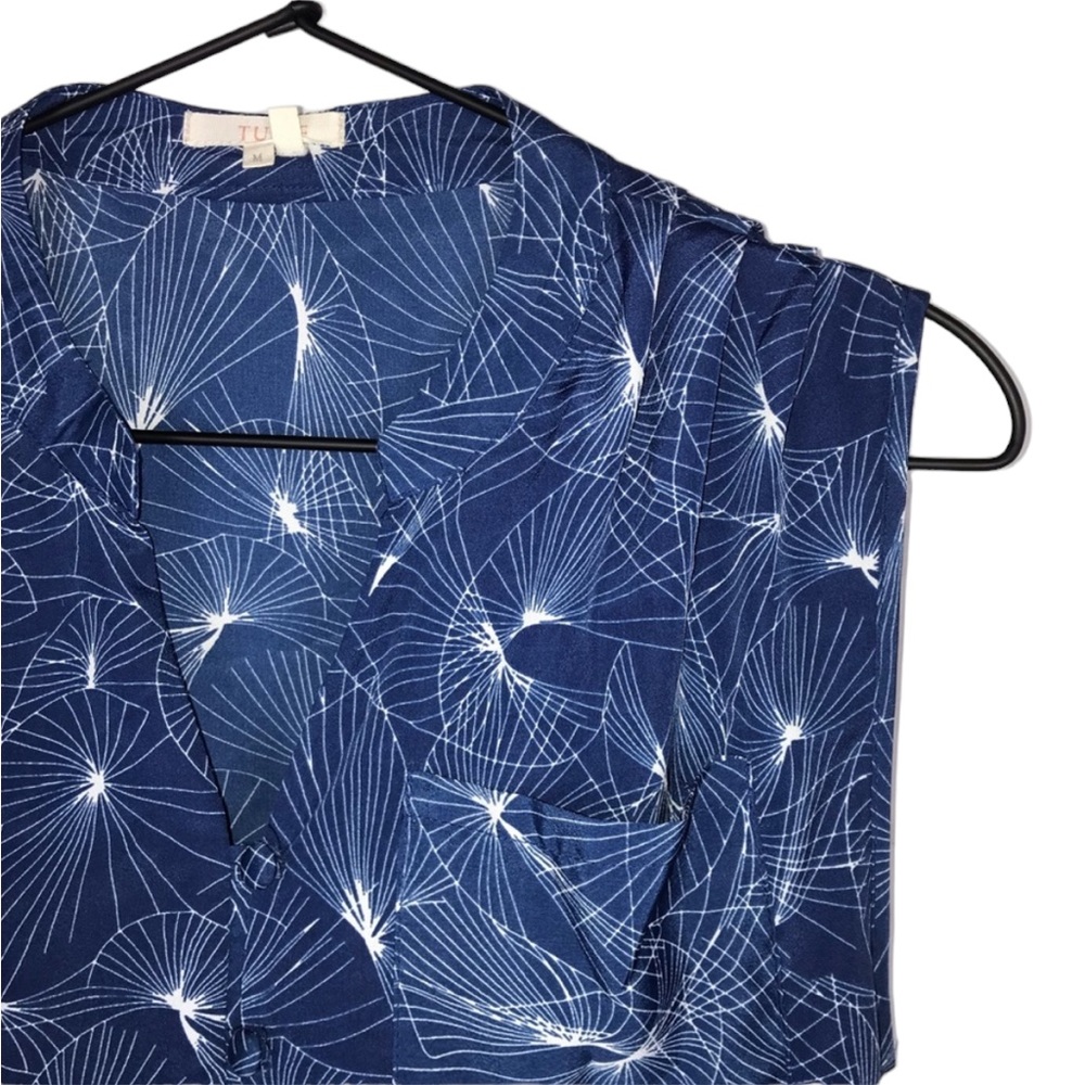 Tulle Sleeveless Floral Button Down Blouse Medium Blue